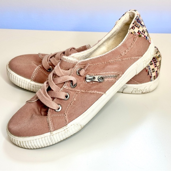 Blowfish Malibu Pink Multicolor Patchwork Canvas Sneakers - Picture 2 of 10